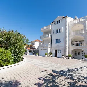 https://villa-snjezana.splithotels.org
